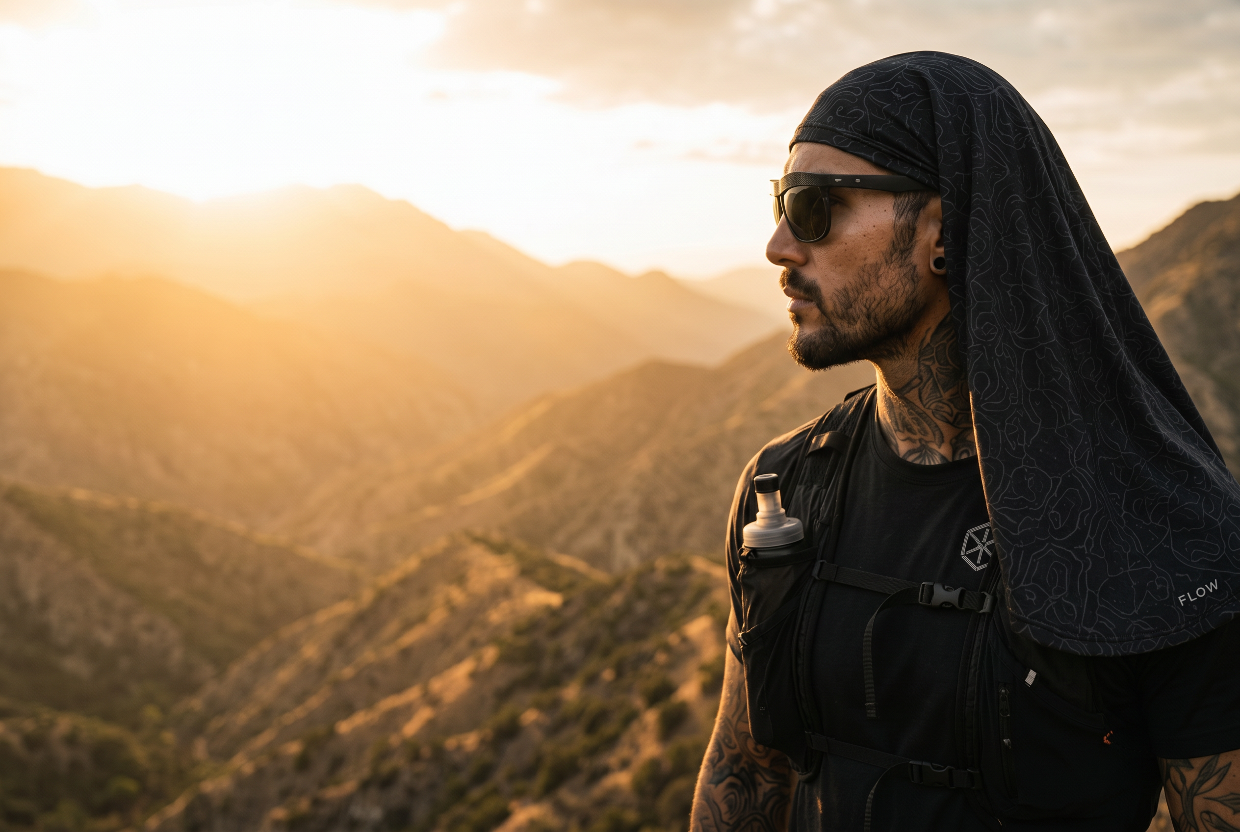 Runner at dawn wearing FLOW SHADE